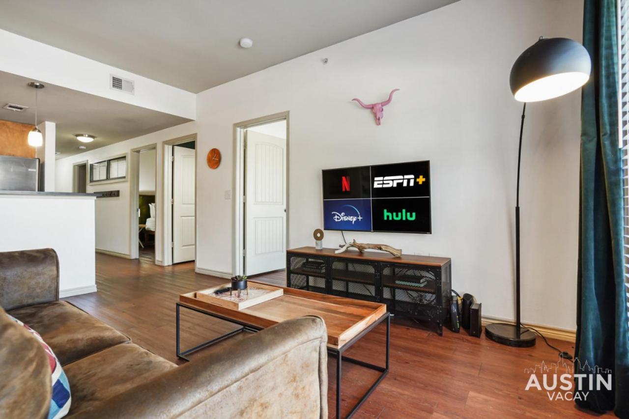 Stylish 4Br With Smart Tv And Free Garage Parking Apartamento Austin Exterior foto