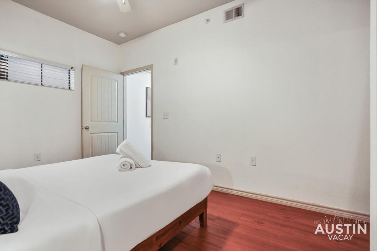Stylish 4Br With Smart Tv And Free Garage Parking Apartamento Austin Exterior foto