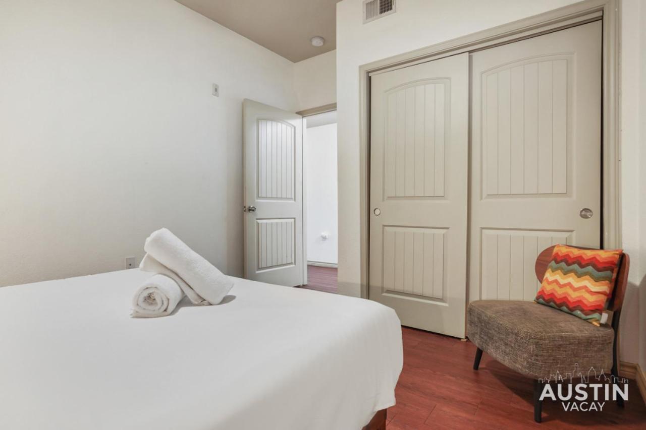 Stylish 4Br With Smart Tv And Free Garage Parking Apartamento Austin Exterior foto